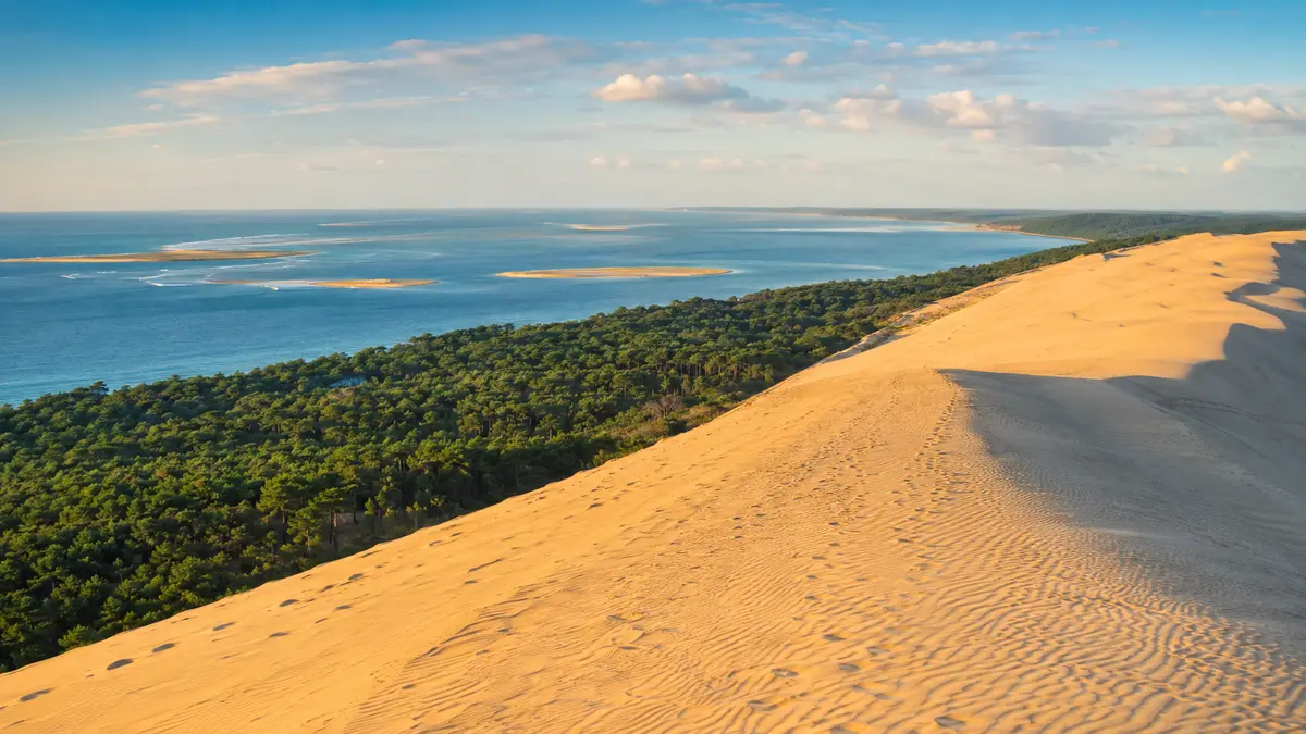 Dune du Pilat dominant le bassin d’Arcachon en Nouvelle-Aquitaine