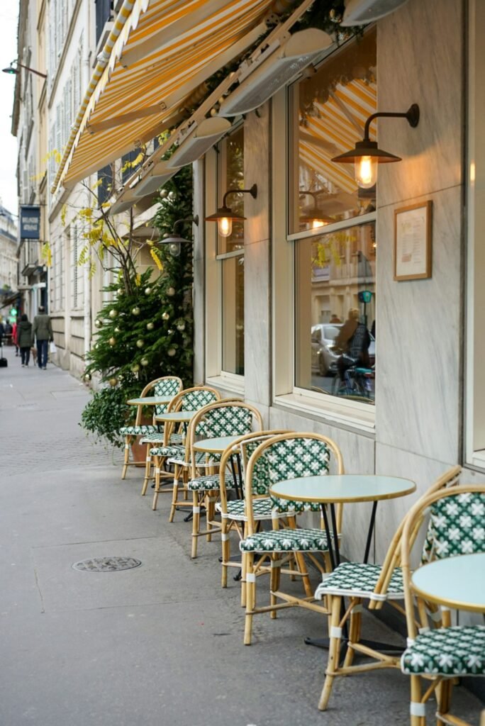 Terrasse de café parisien