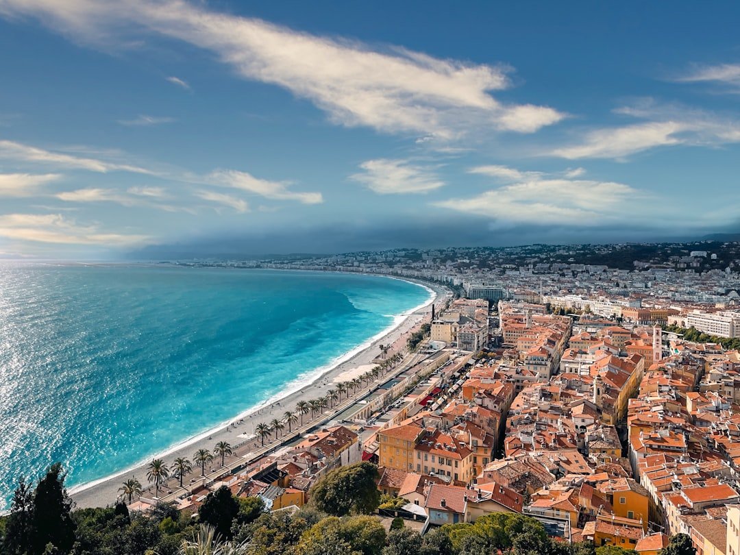 Vue aérienne de Nice et de la baie des Anges